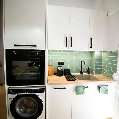 Elcada Apartments-ano Poli *
